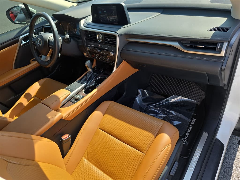 Thumbnail: 2022 Lexus RX - 2