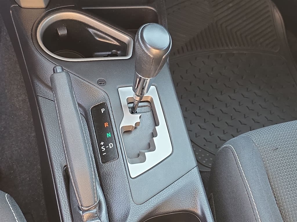 Thumbnail: 2018 Toyota RAV4 - 15