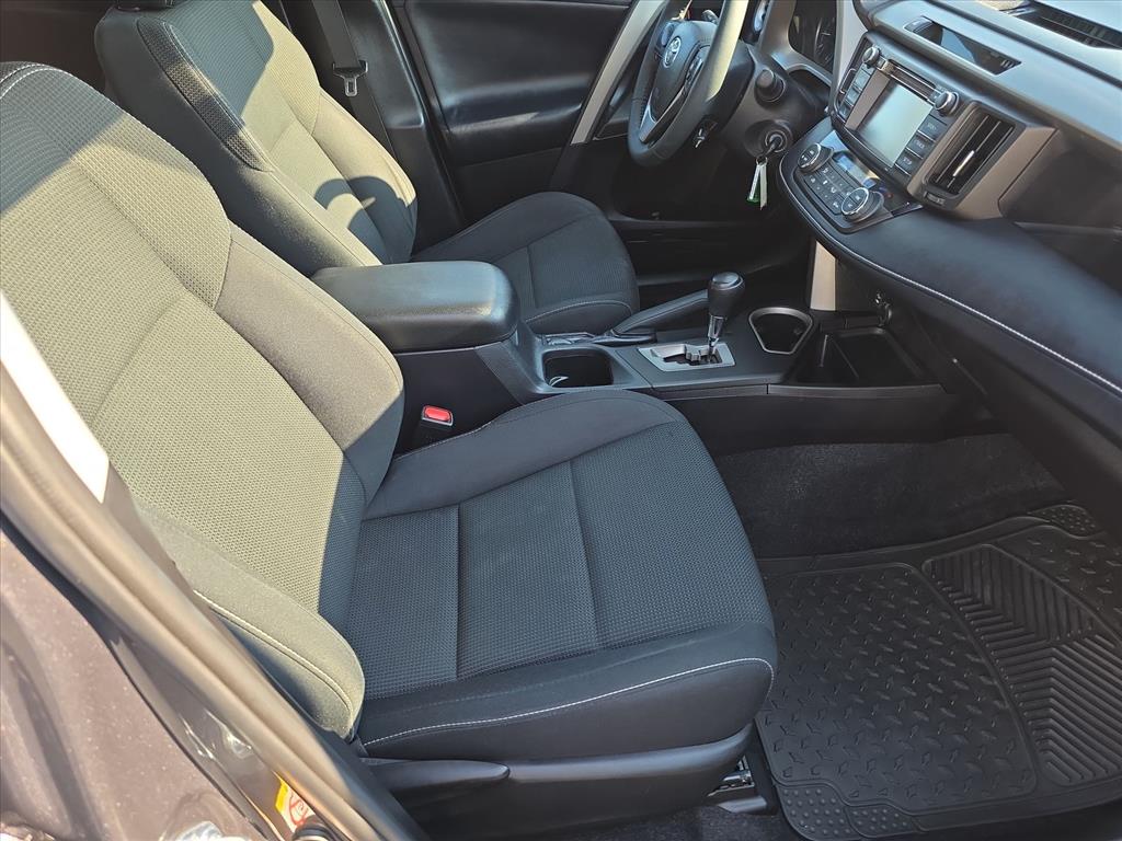 Thumbnail: 2018 Toyota RAV4 - 11