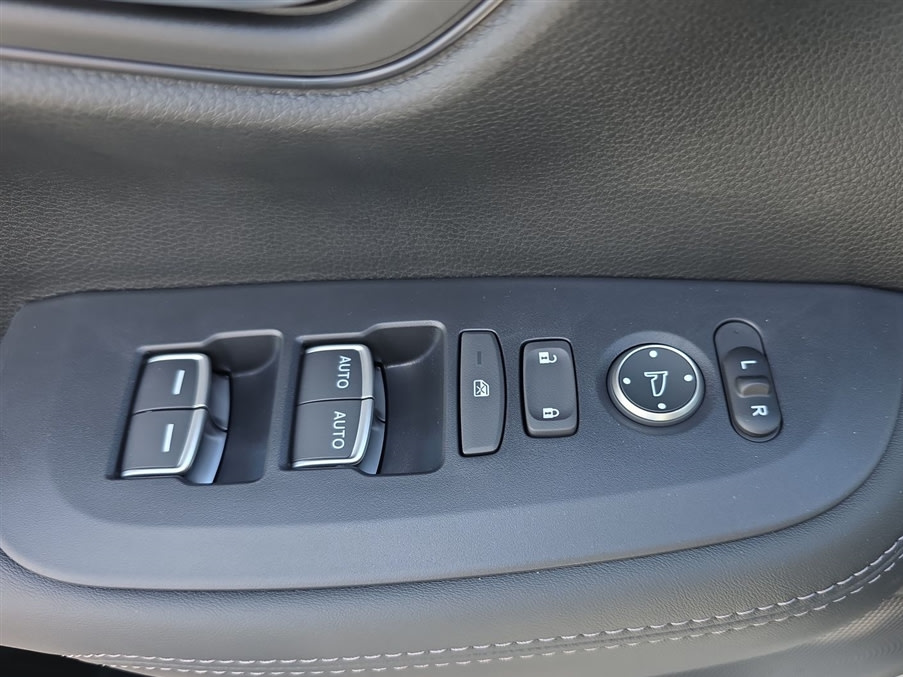 Thumbnail: 2027 Honda HR-V - 15