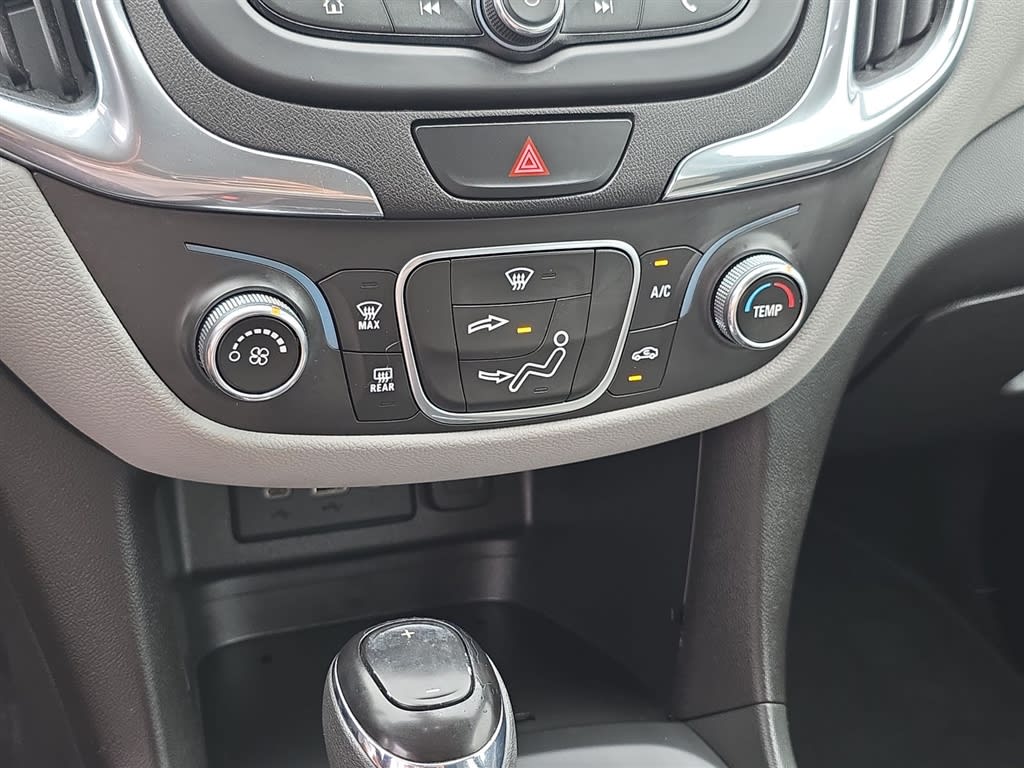 Thumbnail: 2020 Chevrolet Equinox - 26