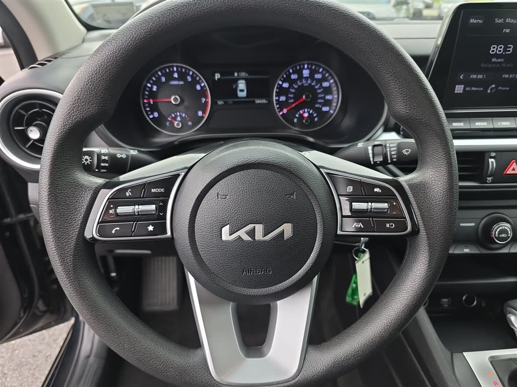 Thumbnail: 2023 Kia Forte - 9