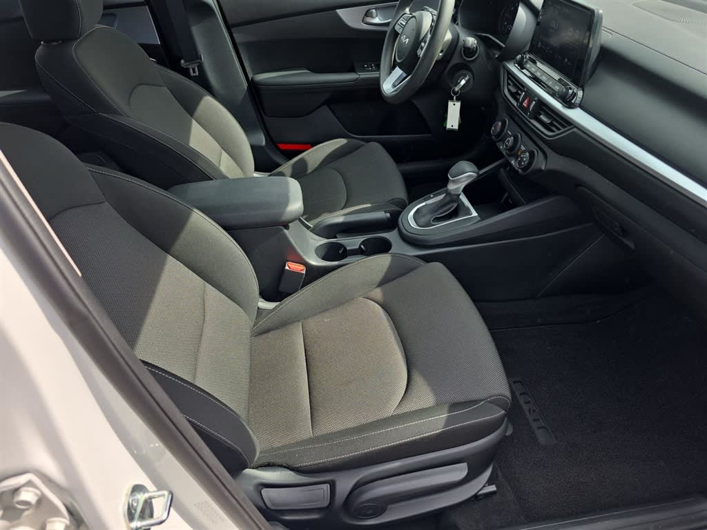 Thumbnail: 2024 Kia Forte - 11