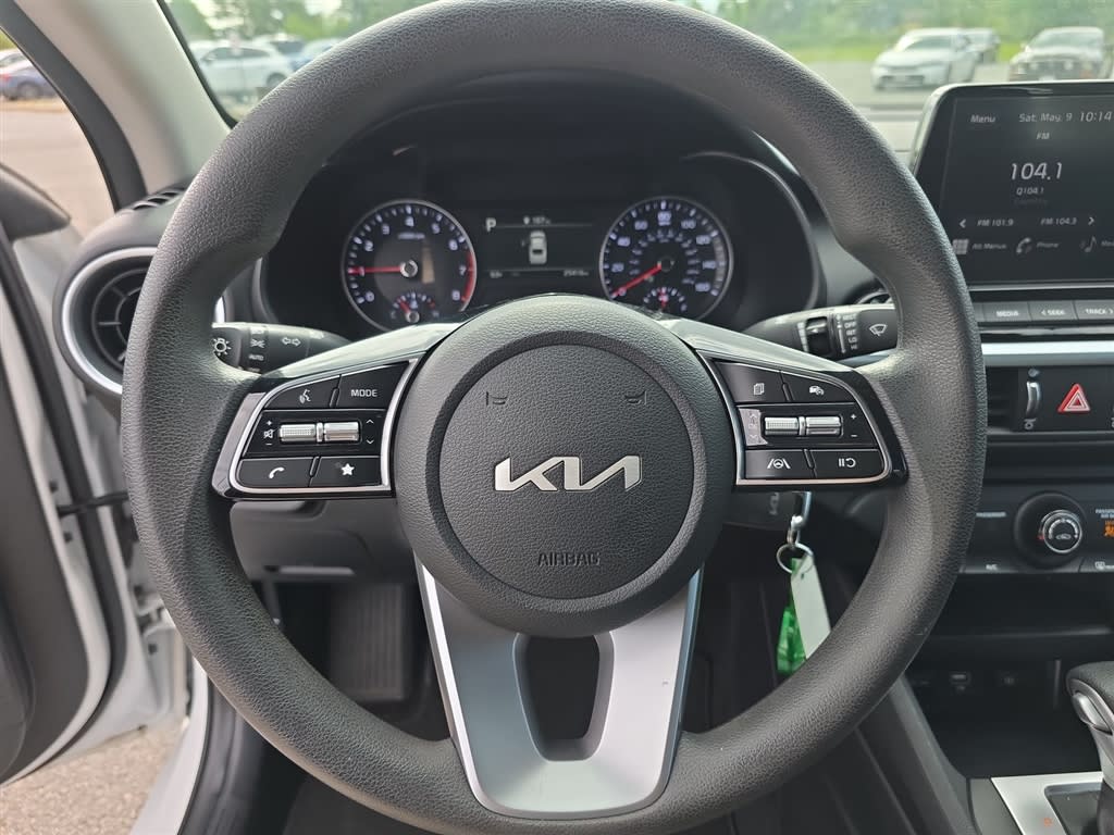Thumbnail: 2024 Kia Forte - 14