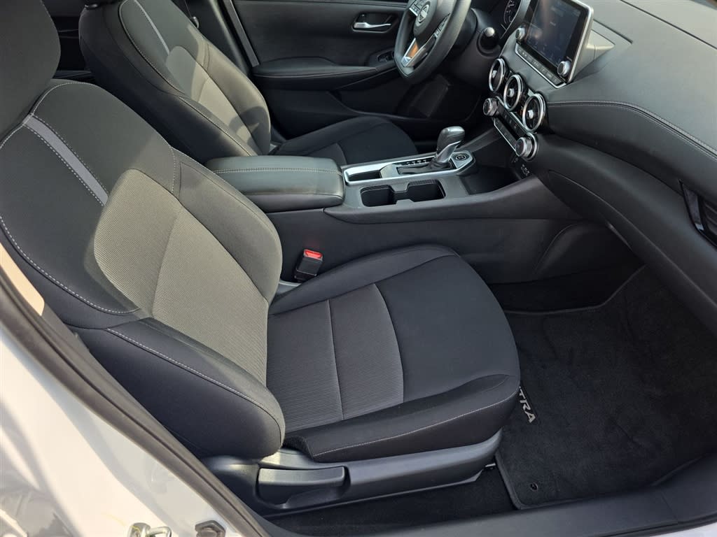 Thumbnail: 2024 Nissan Sentra - 9