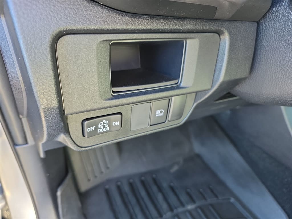 Thumbnail: 2019 Toyota Tacoma - 20