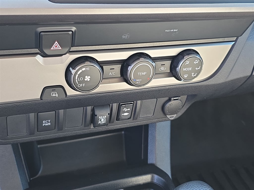 Thumbnail: 2019 Toyota Tacoma - 25