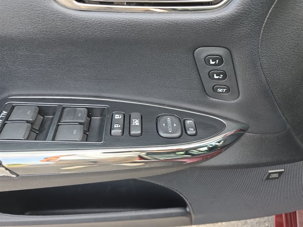 Thumbnail: 2015 Toyota Avalon - 24
