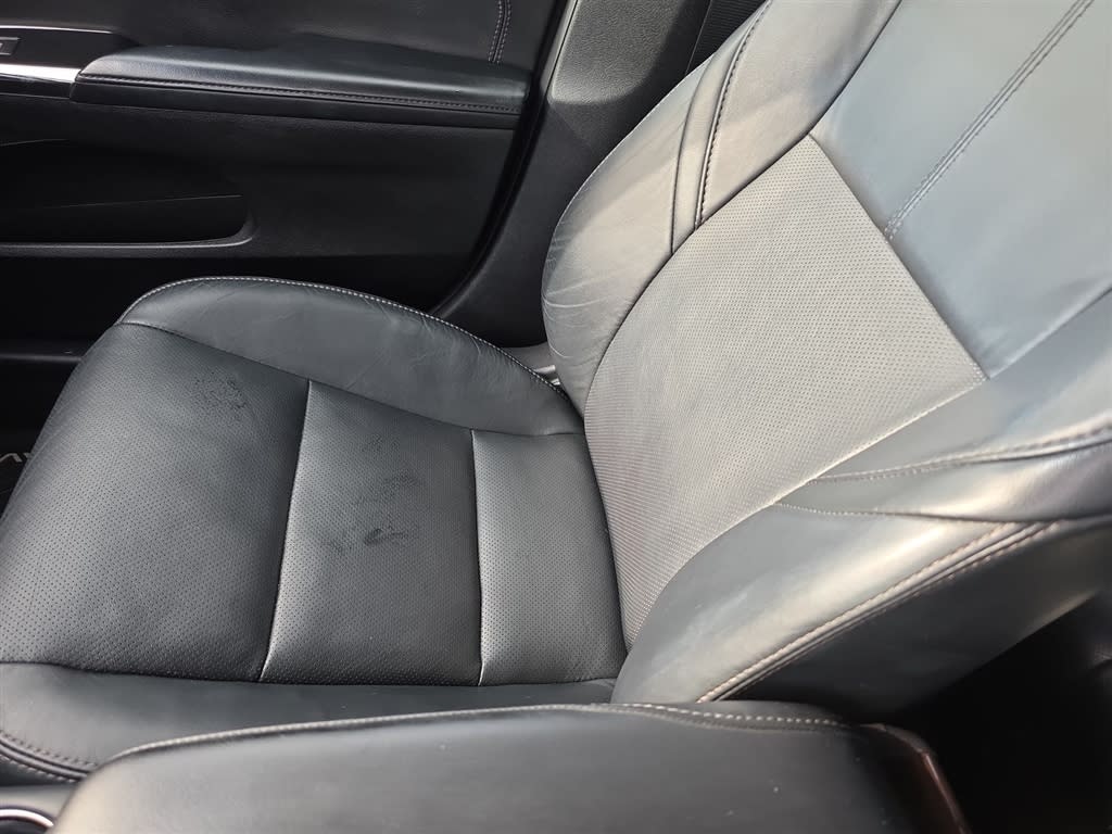 Thumbnail: 2015 Toyota Avalon - 30