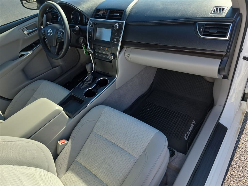 Thumbnail: 2017 Toyota Camry - 10