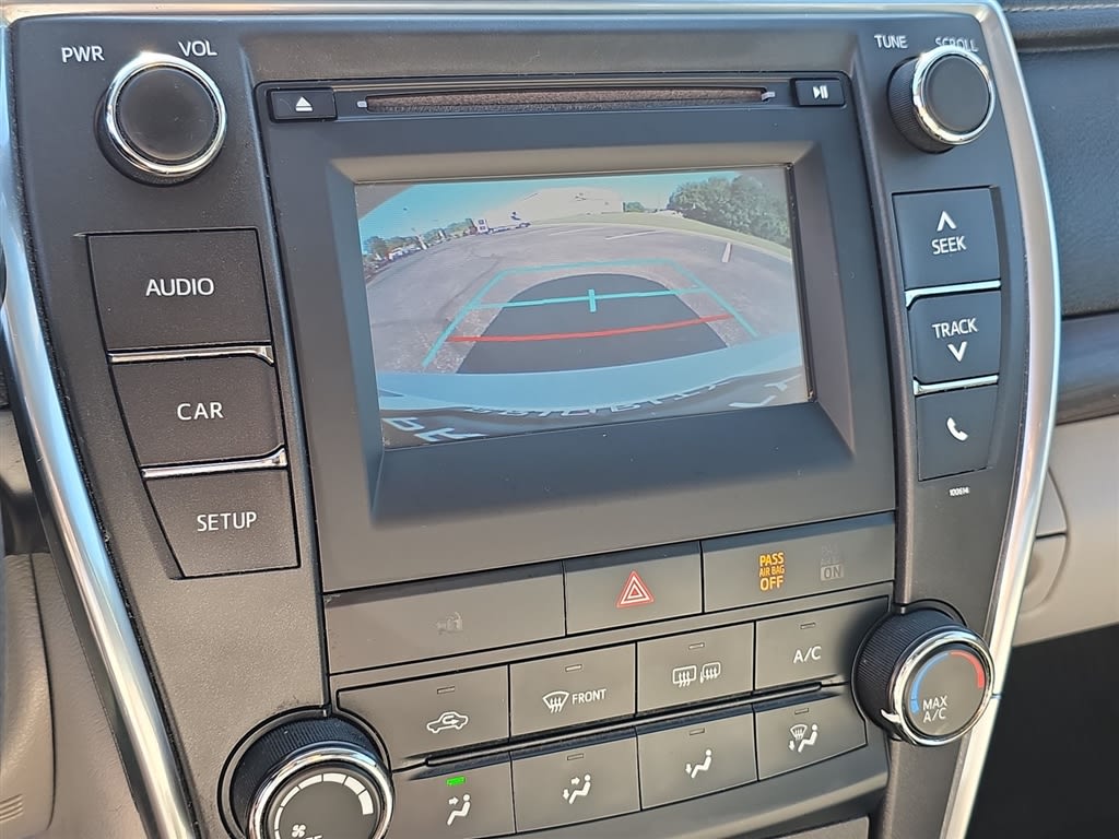 Thumbnail: 2017 Toyota Camry - 12