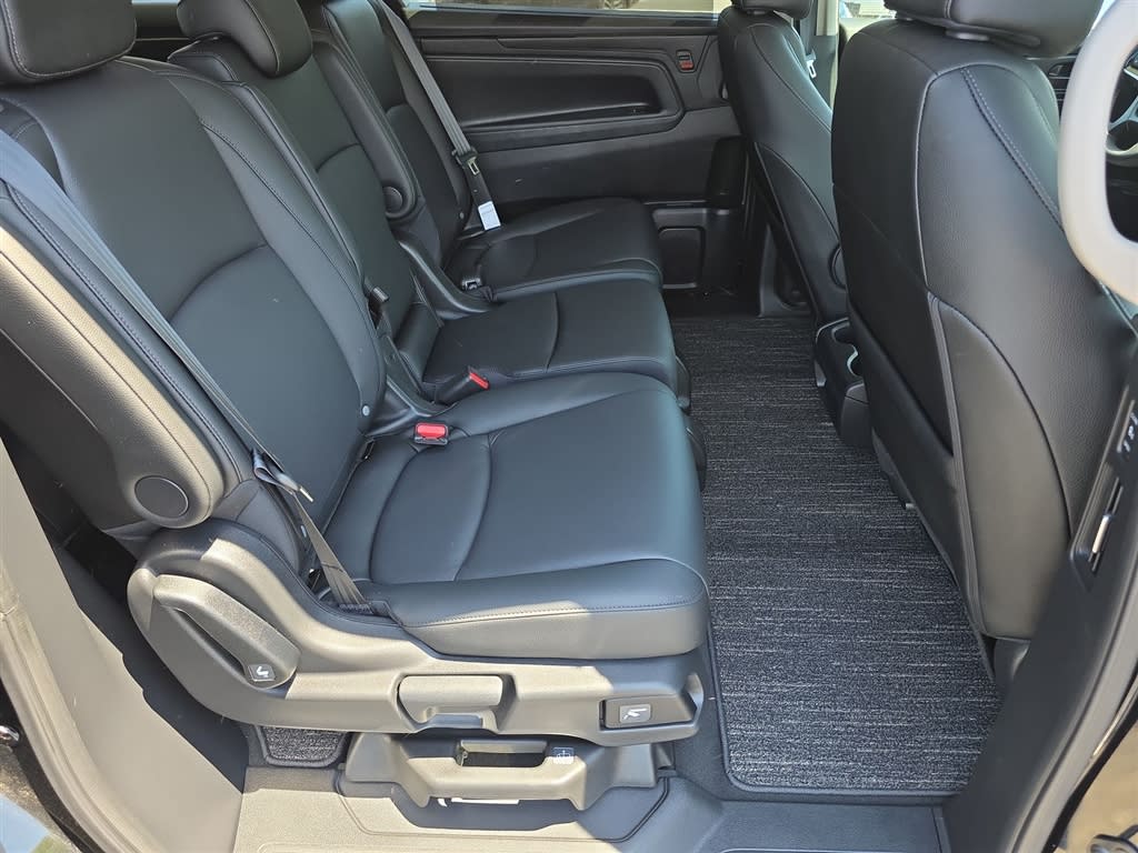 Thumbnail: 2026 Honda Odyssey - 12