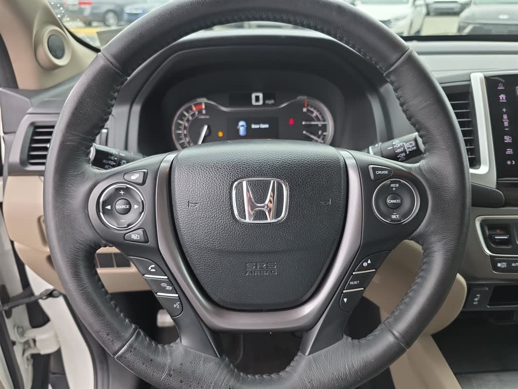 Thumbnail: 2018 Honda Pilot - 2