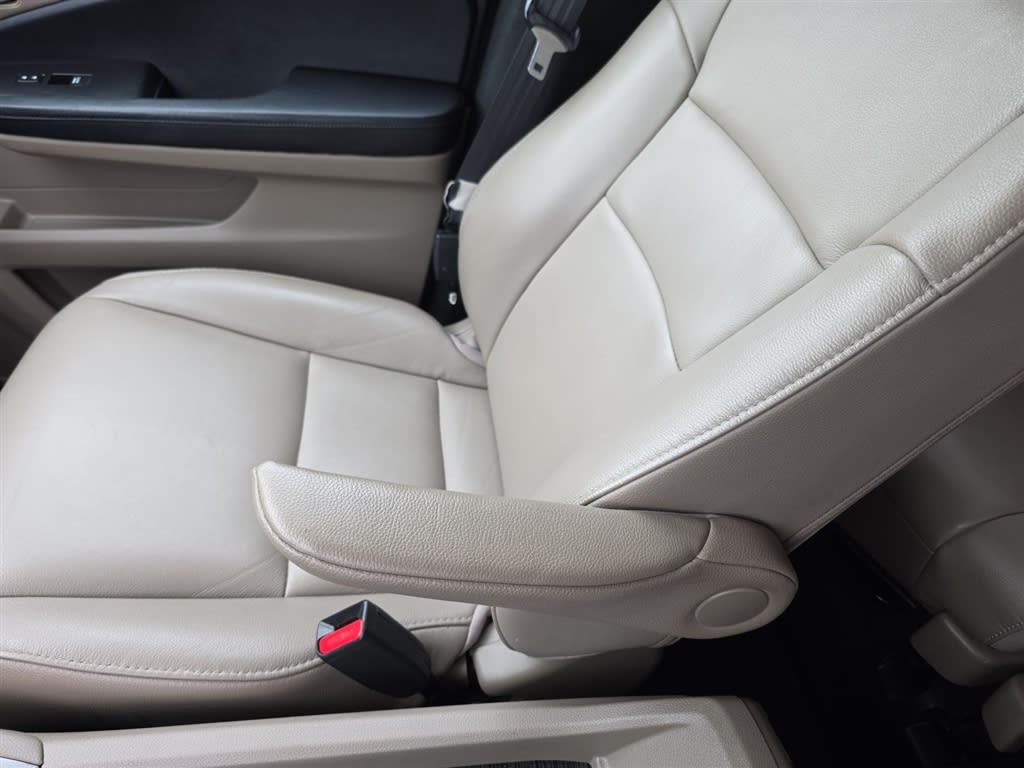 Thumbnail: 2018 Honda Pilot - 29