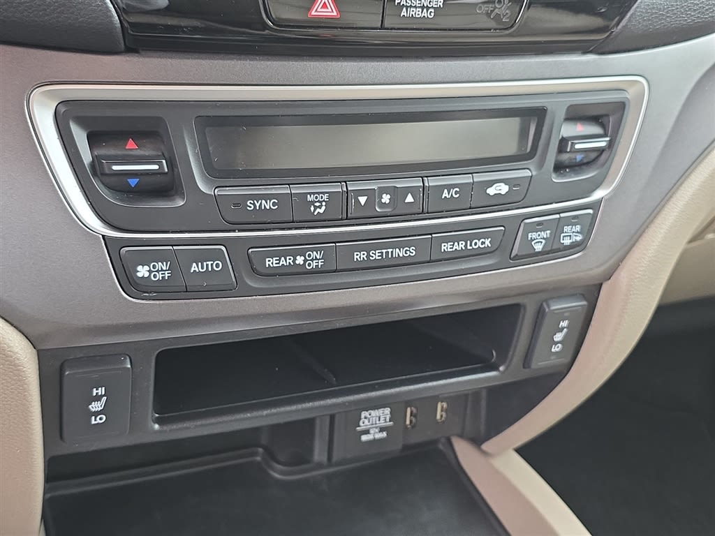 Thumbnail: 2018 Honda Pilot - 26