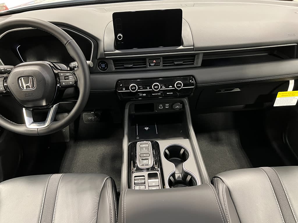 Thumbnail: 2025 Honda Pilot - 10