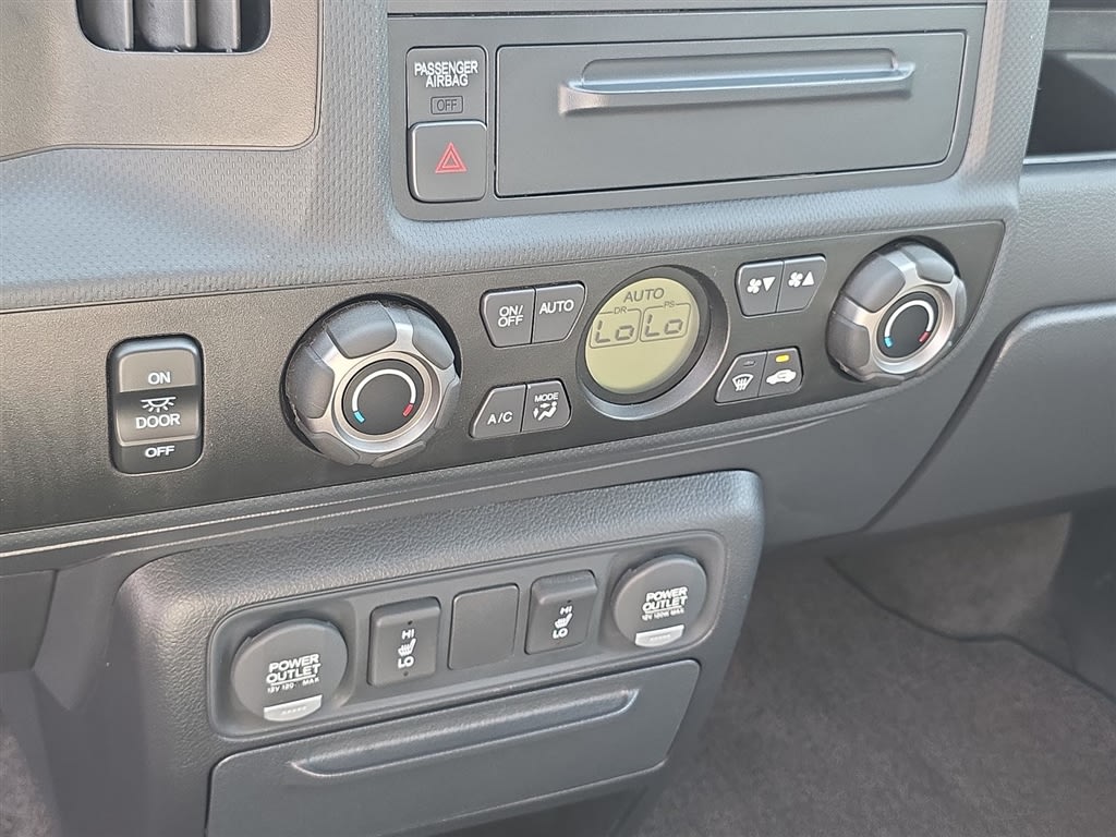 Thumbnail: 2013 Honda Ridgeline - 24
