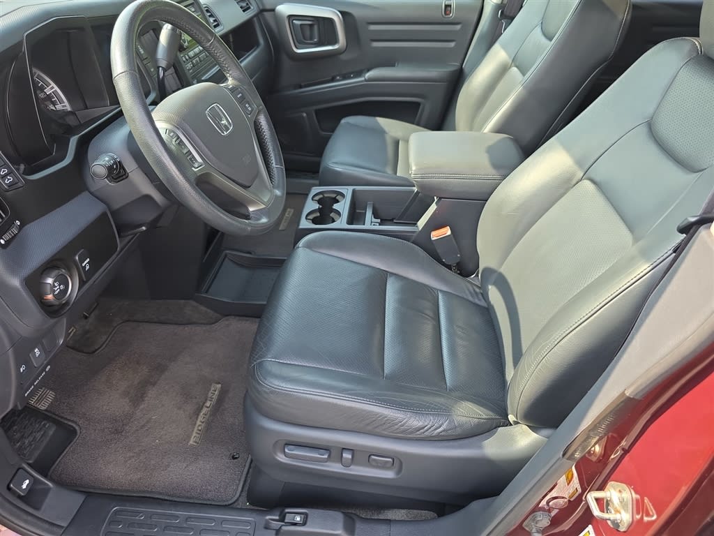 Thumbnail: 2013 Honda Ridgeline - 21