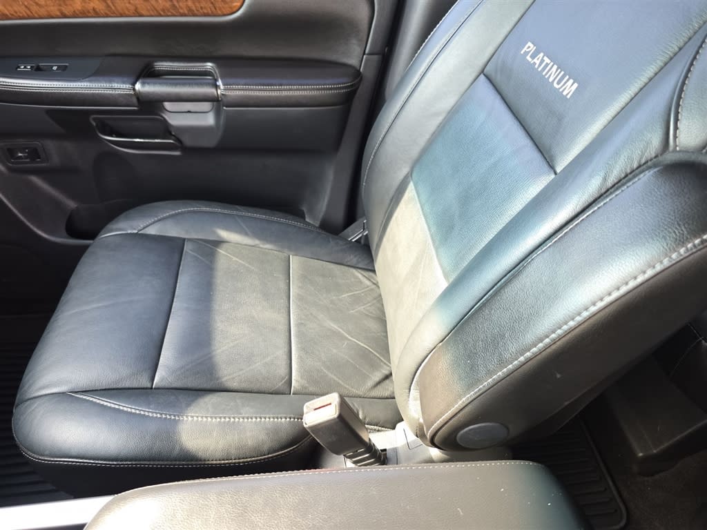 Thumbnail: 2014 Nissan Armada - 29