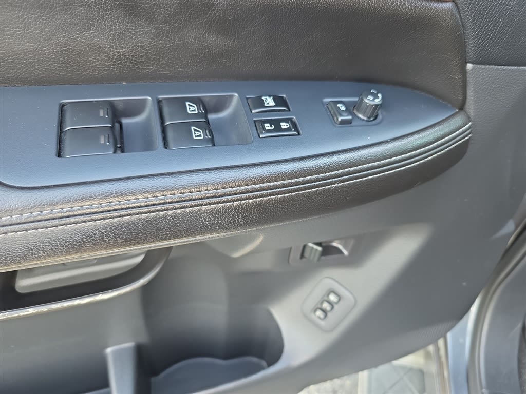 Thumbnail: 2014 Nissan Armada - 24