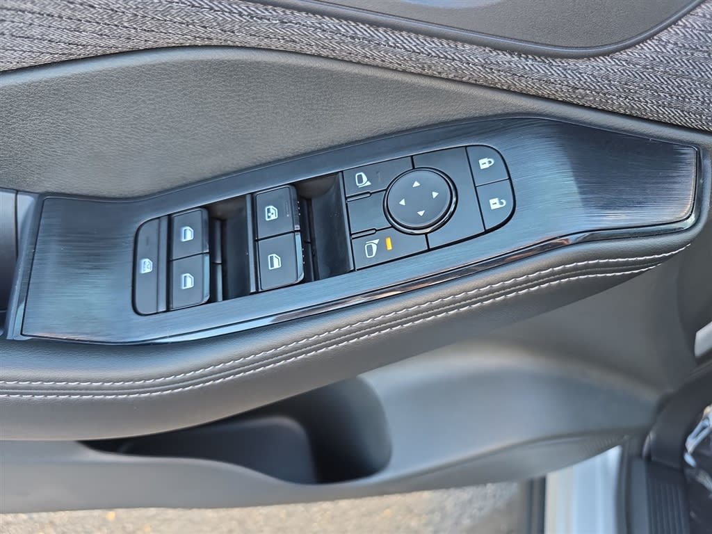 Thumbnail: 2023 Nissan Rogue - 24