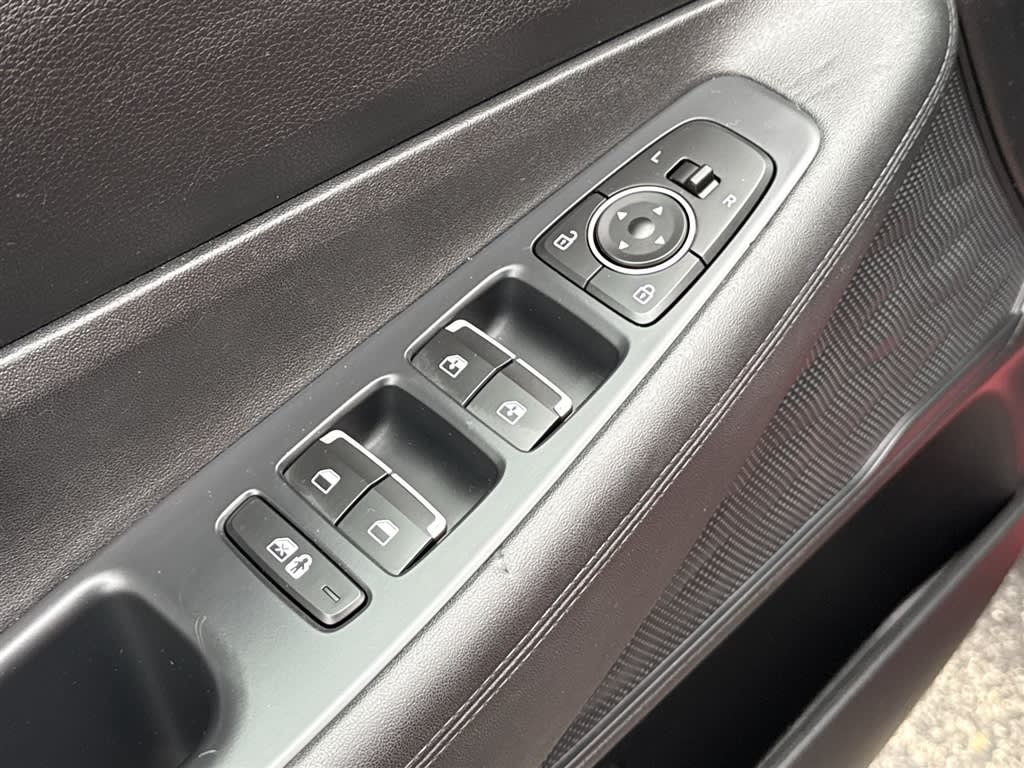 Thumbnail: 2023 Hyundai Santa Fe - 24