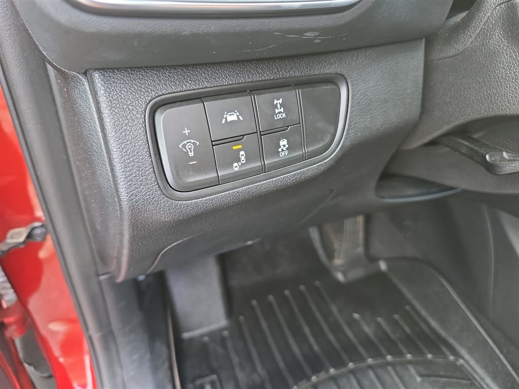 Thumbnail: 2019 Hyundai Santa Fe - 22