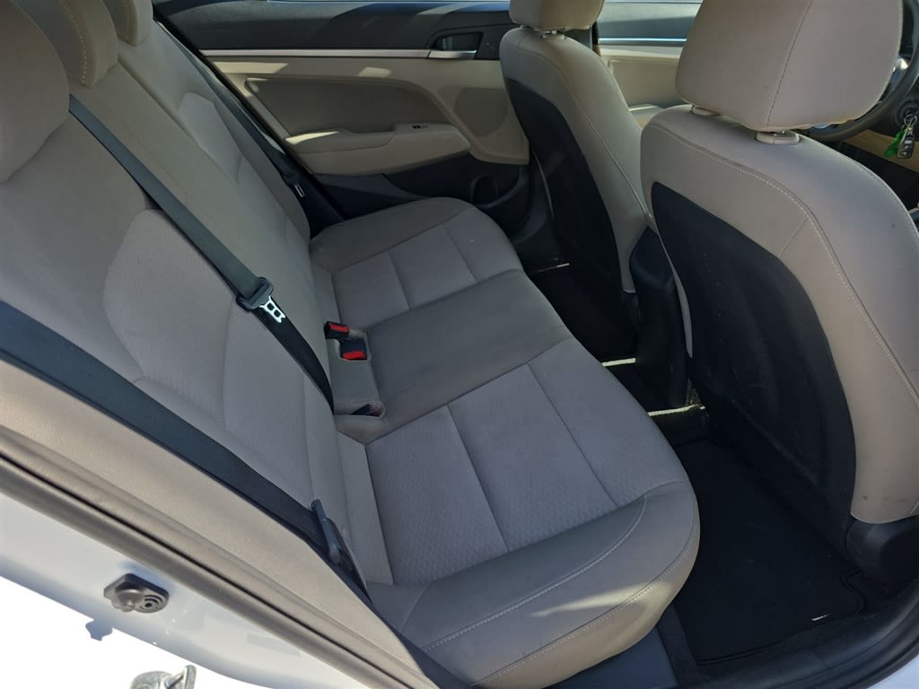 Thumbnail: 2020 Hyundai Elantra - 12