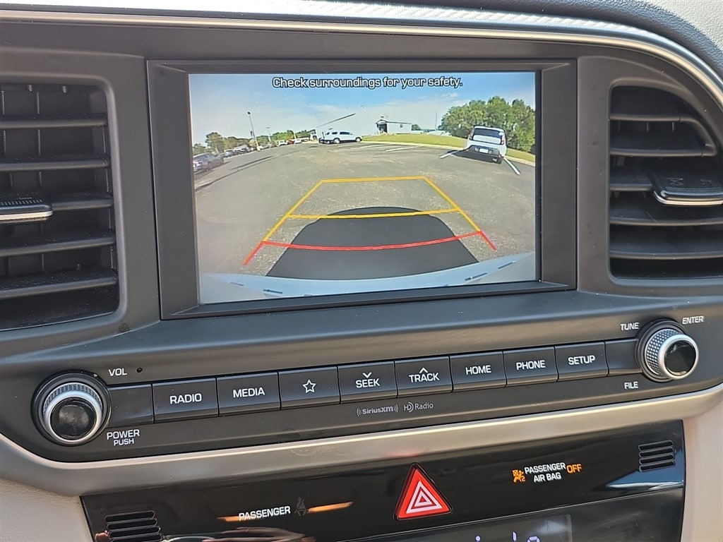 Thumbnail: 2020 Hyundai Elantra - 15