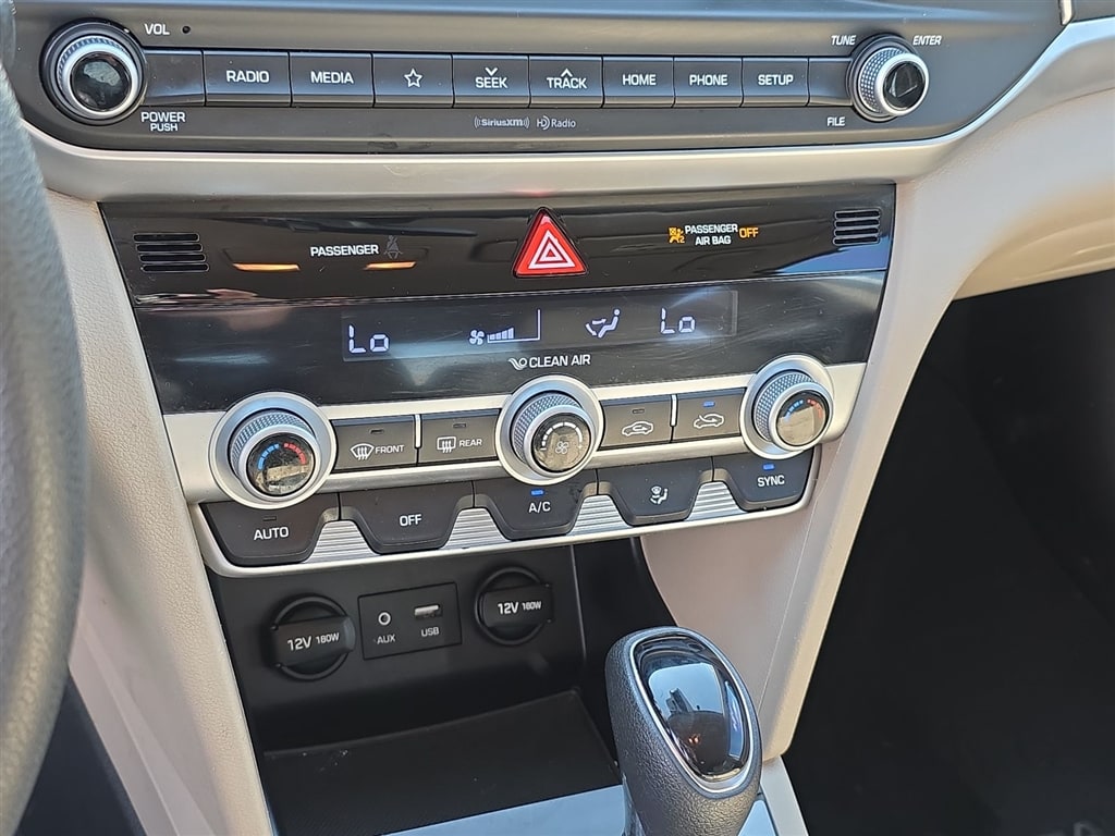 Thumbnail: 2020 Hyundai Elantra - 40