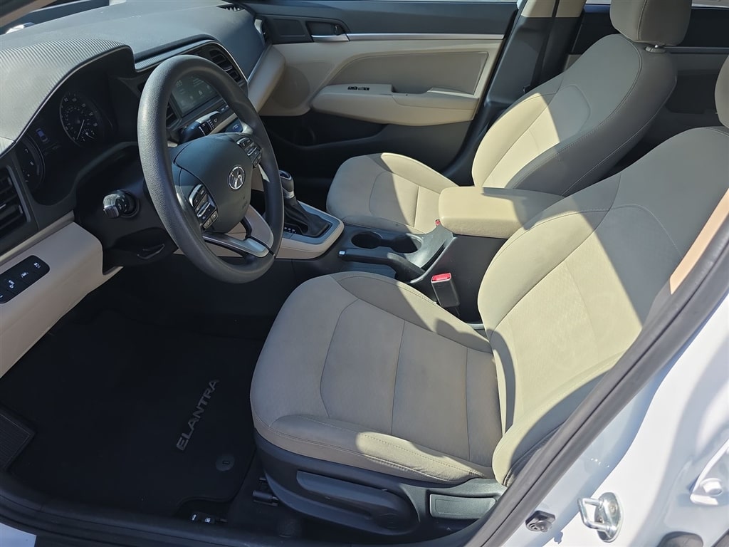 Thumbnail: 2020 Hyundai Elantra - 30
