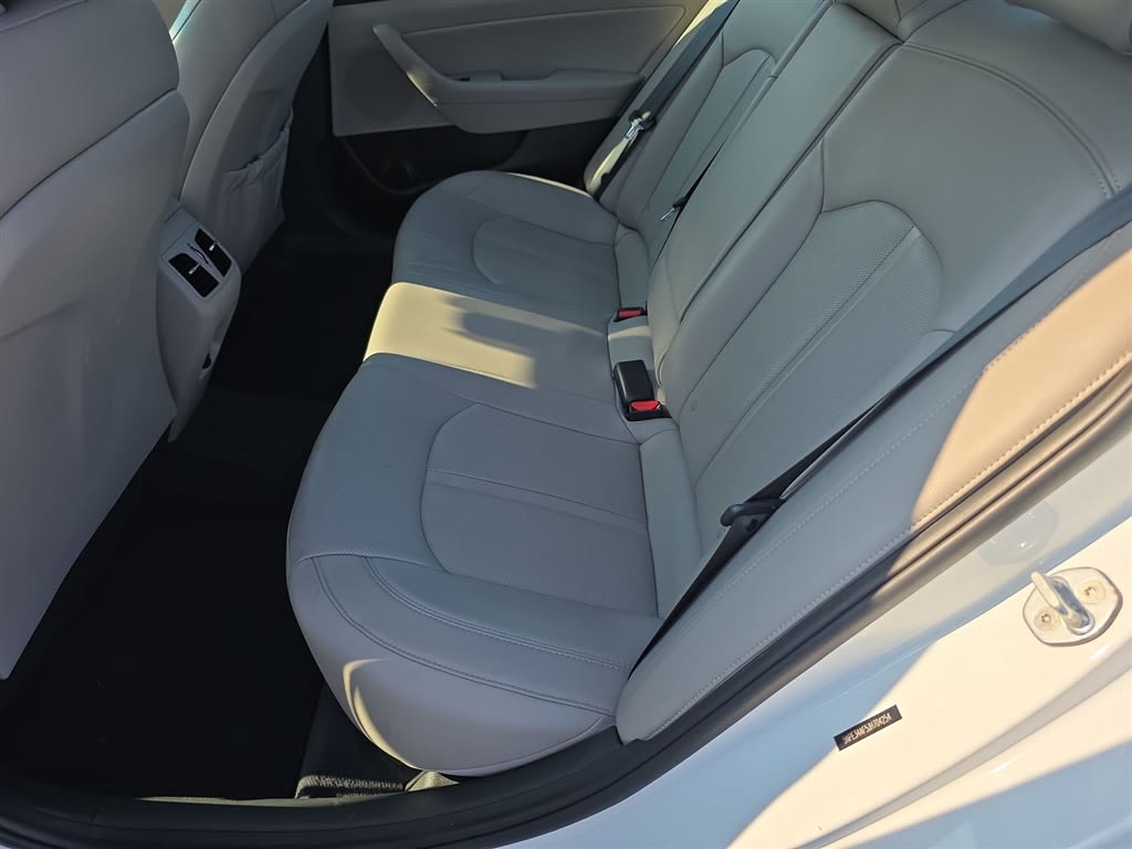 Thumbnail: 2018 Hyundai Sonata - 23