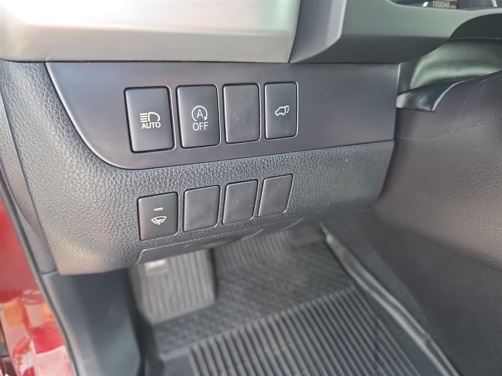 Thumbnail: 2018 Toyota Highlander - 21