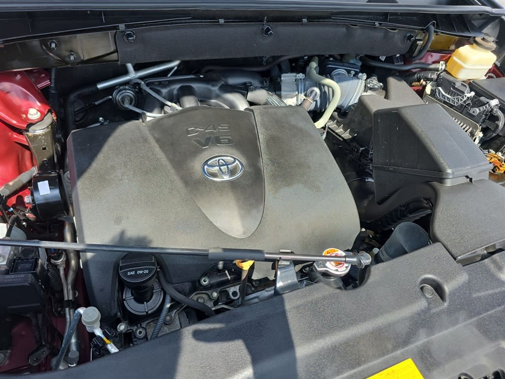 Thumbnail: 2018 Toyota Highlander - 8
