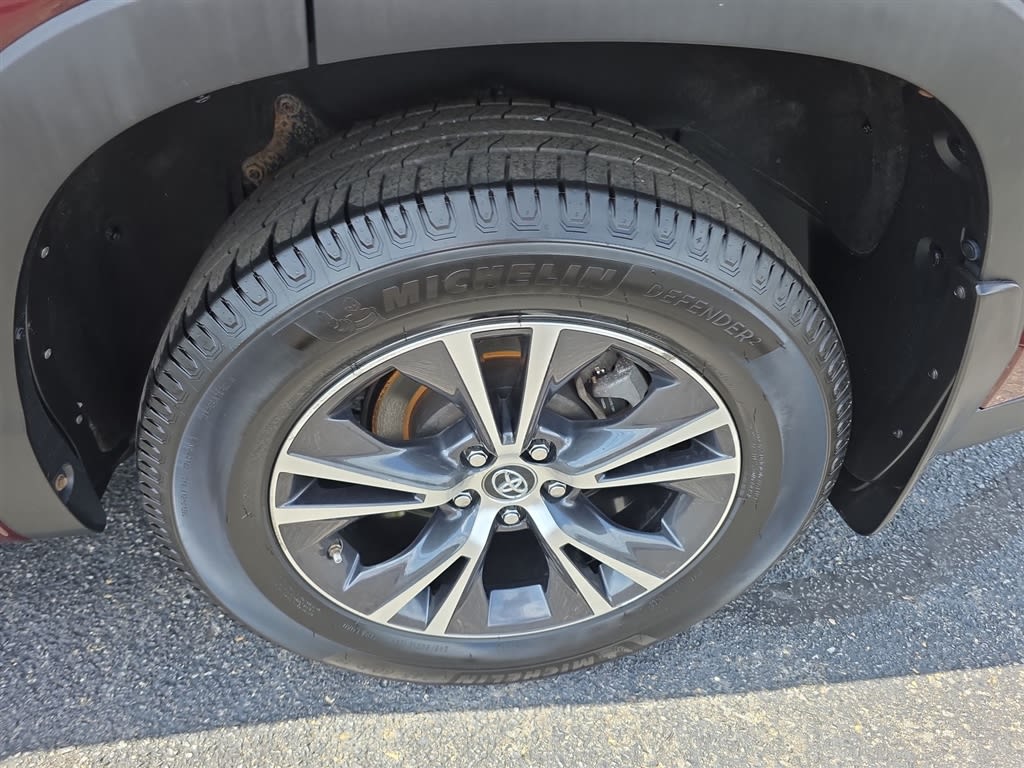 Thumbnail: 2018 Toyota Highlander - 7