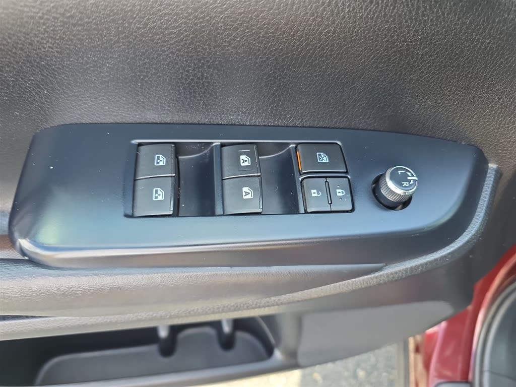 Thumbnail: 2018 Toyota Highlander - 24