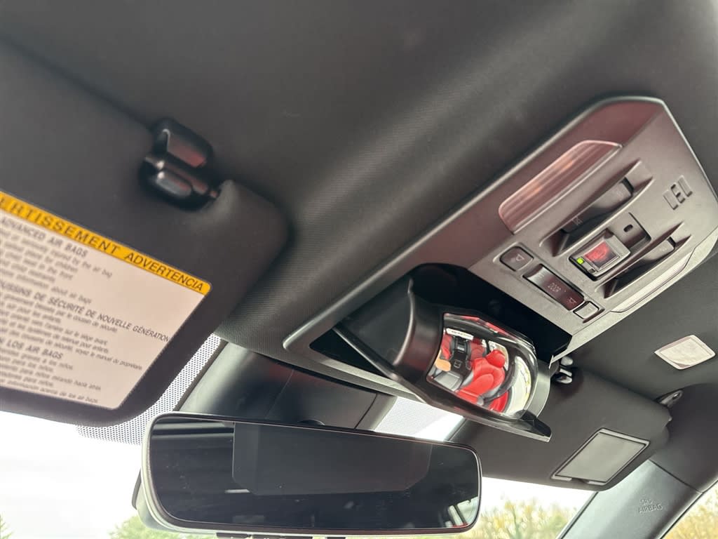 Thumbnail: 2023 Toyota Highlander - 23