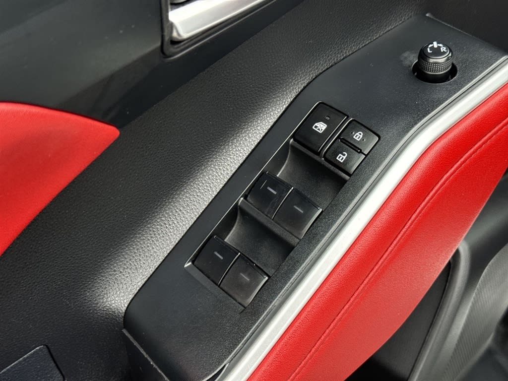 Thumbnail: 2023 Toyota Highlander - 7