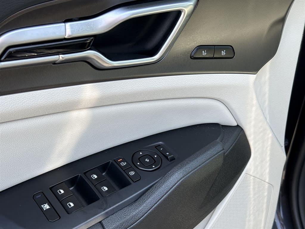 Thumbnail: 2026 Kia Sportage - 23
