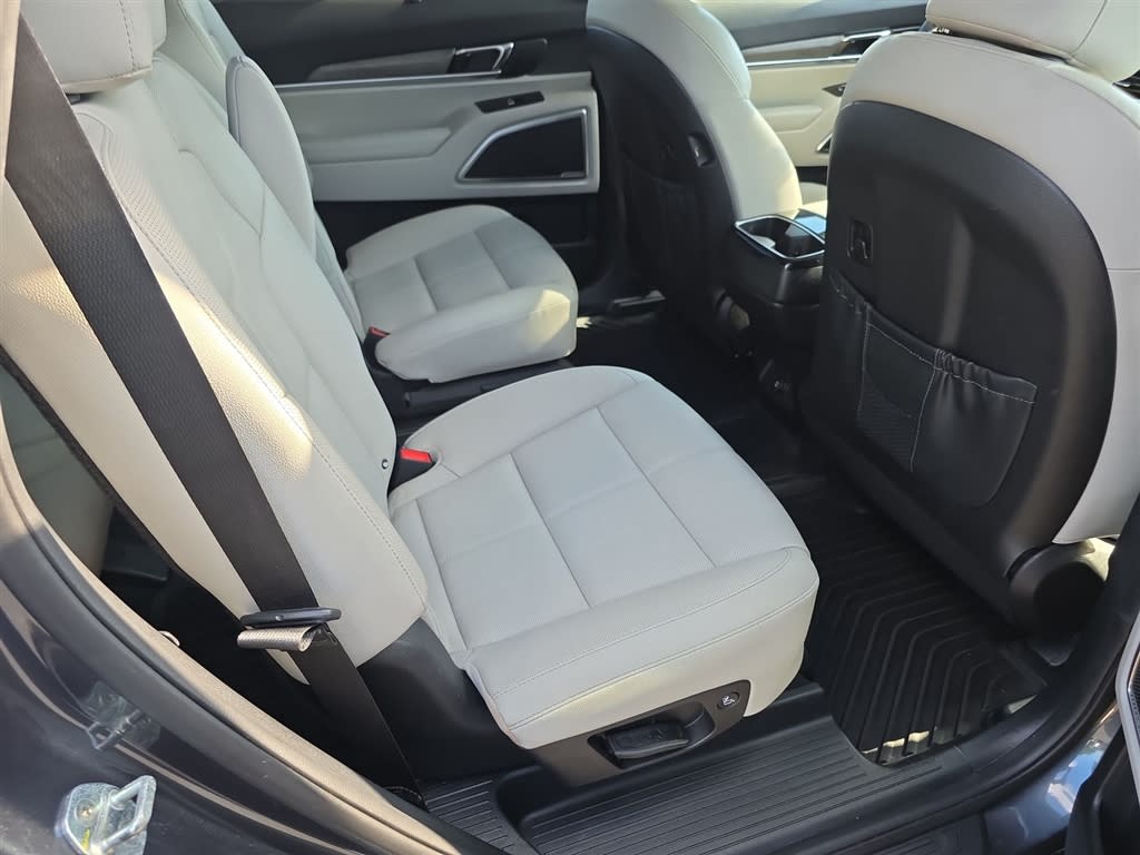 Thumbnail: 2022 Kia Telluride - 11