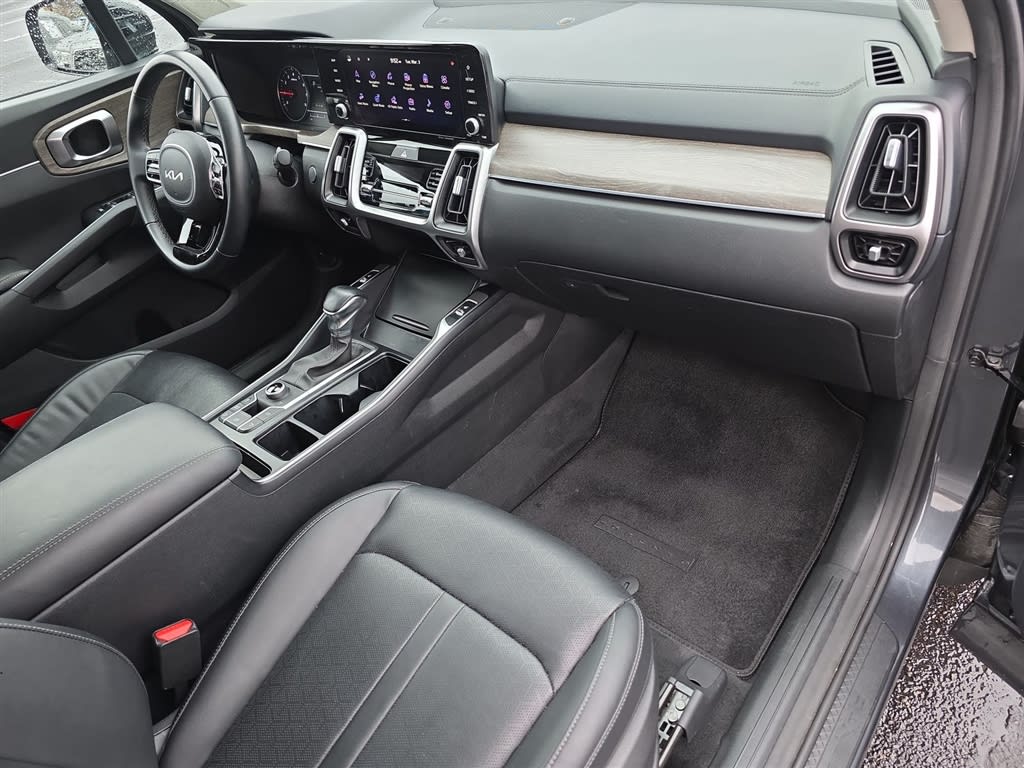 Thumbnail: 2022 Kia Sorento - 2