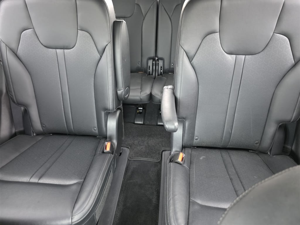 Thumbnail: 2022 Kia Sorento - 22