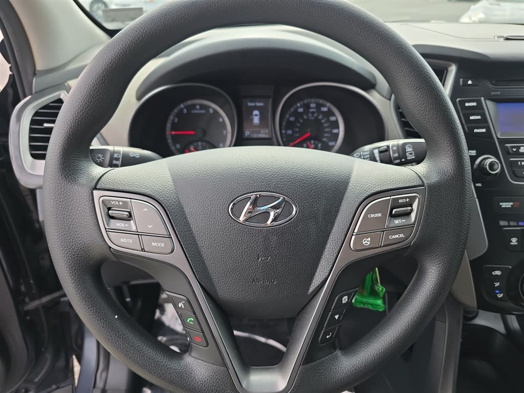 Thumbnail: 2014 Hyundai Santa Fe - 2
