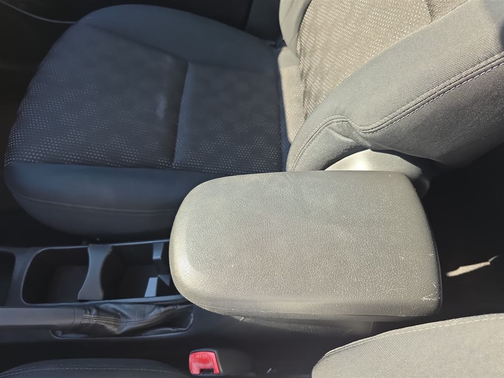 Thumbnail: 2009 Pontiac Vibe - 26
