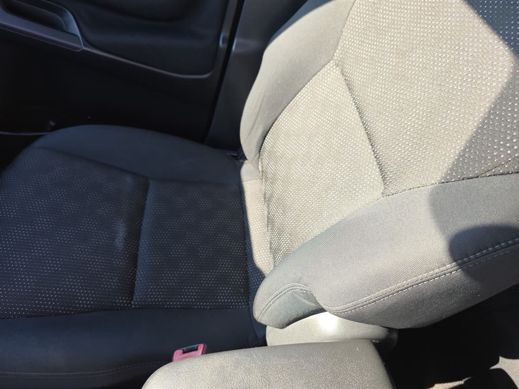 Thumbnail: 2009 Pontiac Vibe - 27