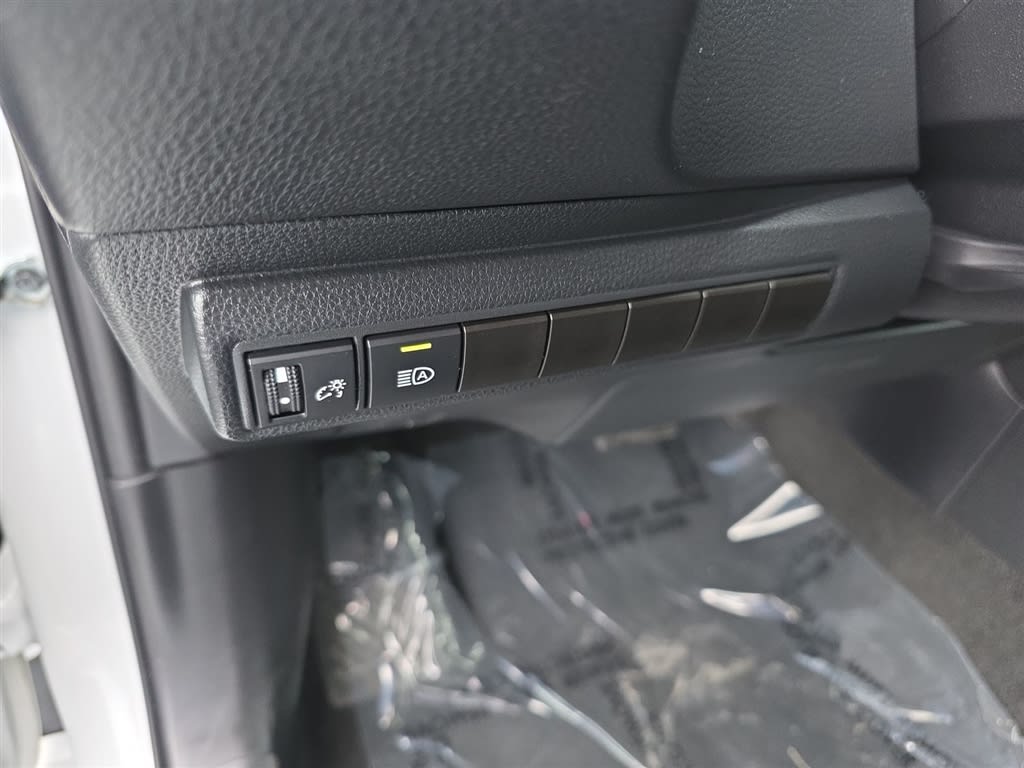 Thumbnail: 2024 Toyota Corolla - 21