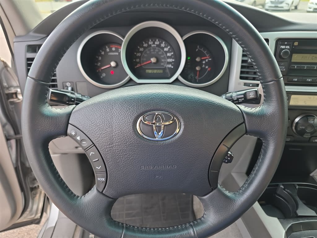 Thumbnail: 2008 Toyota 4Runner - 9