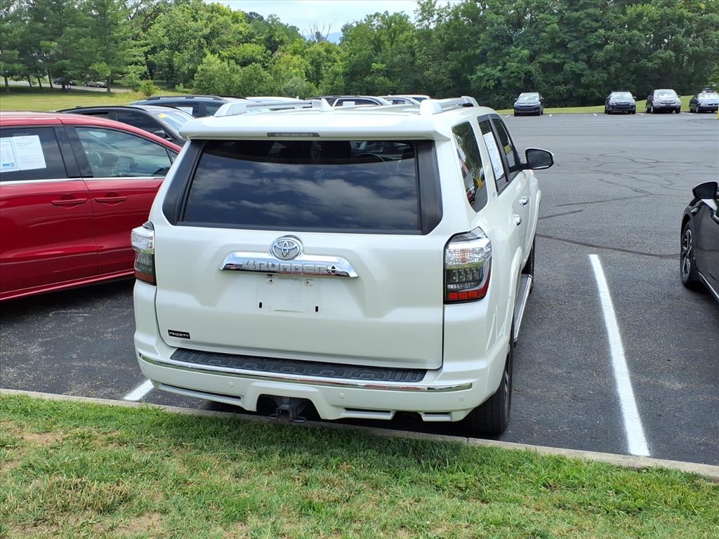 Thumbnail: 2017 Toyota 4Runner - 12