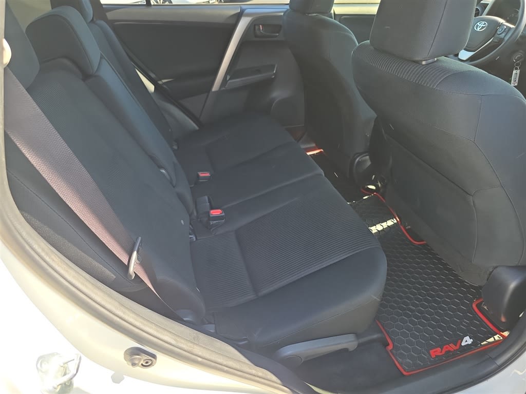 Thumbnail: 2018 Toyota RAV4 - 13