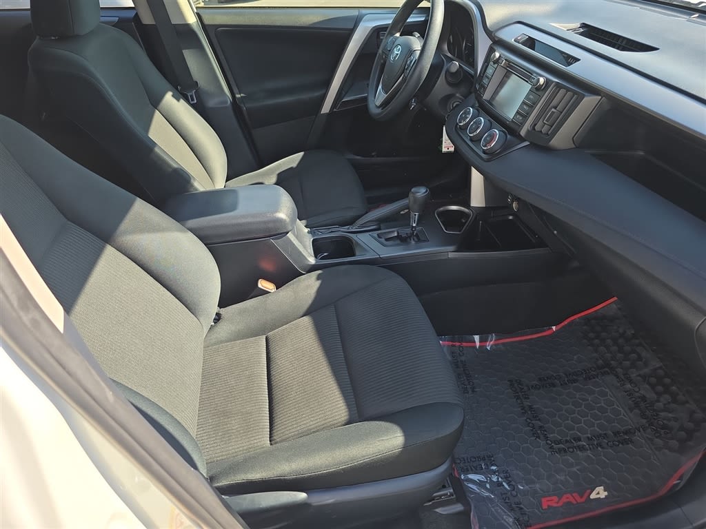 Thumbnail: 2018 Toyota RAV4 - 11